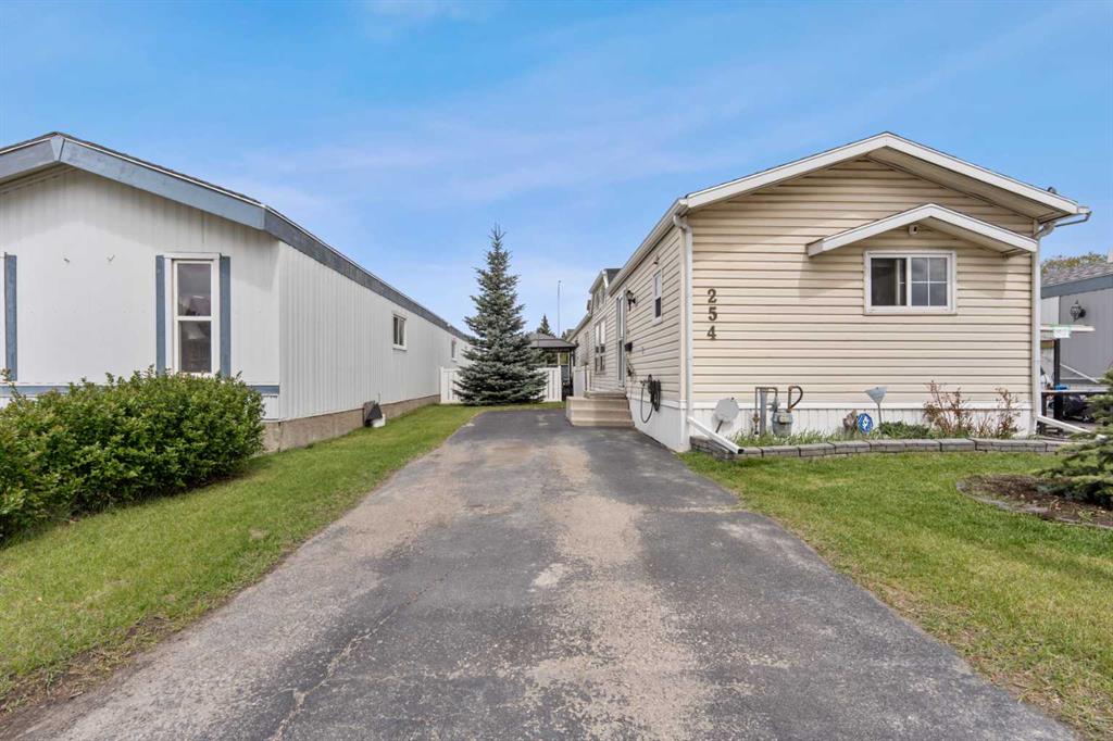 Picture of 254 Erin Woods Circle SE, Calgary Real Estate Listing