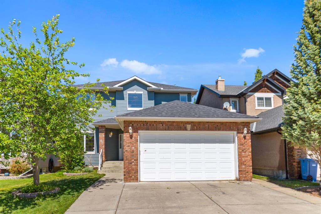 Picture of 90 Royal Highland Road NW, Calgary Real Estate Listing