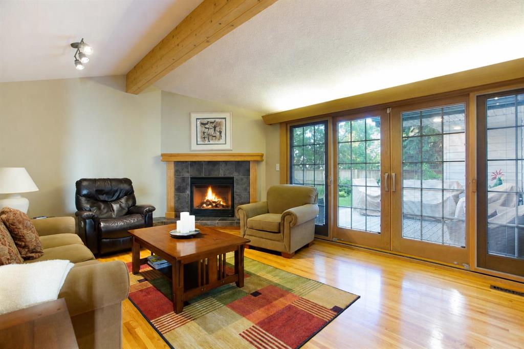 Picture of 5028 Vanstone Crescent NW, Calgary Real Estate Listing