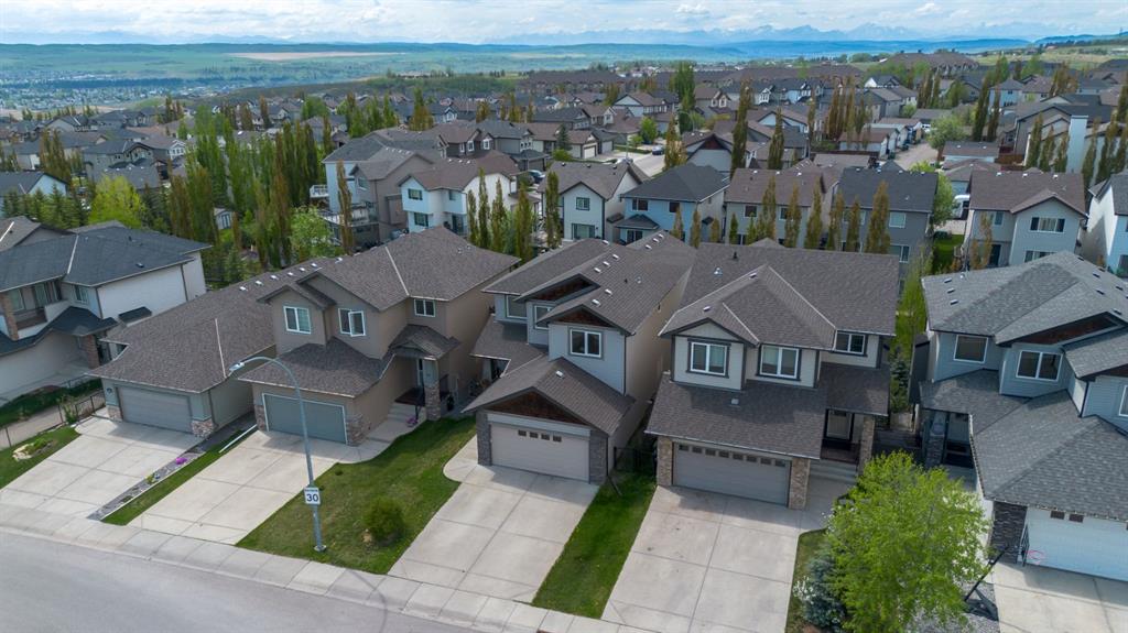 Picture of 35 Sunset View , Cochrane Real Estate Listing