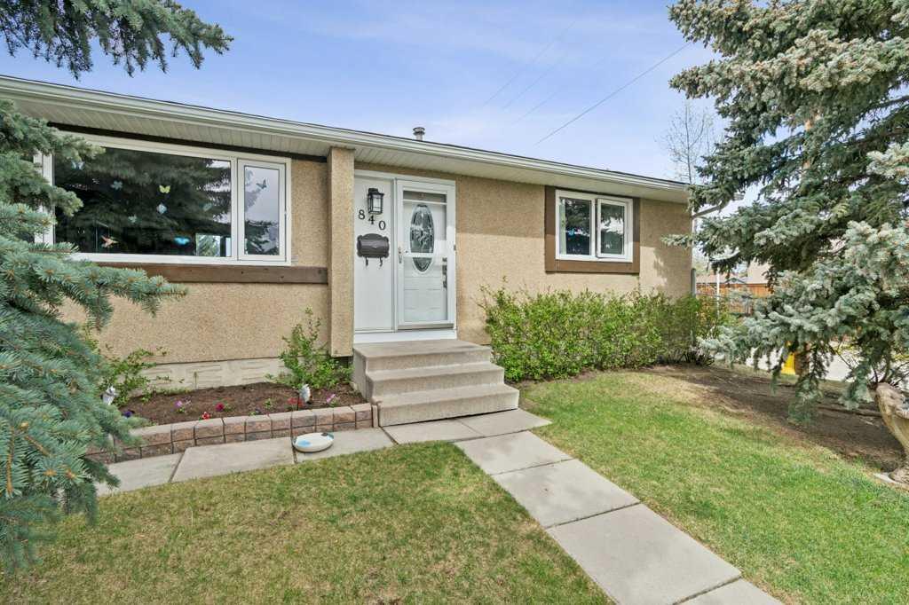 Picture of 840 Pinecliff Drive NE, Calgary Real Estate Listing