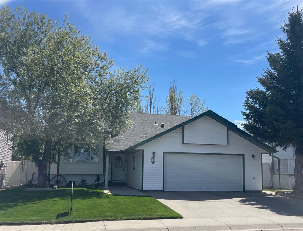 Picture of 16 Upland Street W, Brooks Real Estate Listing