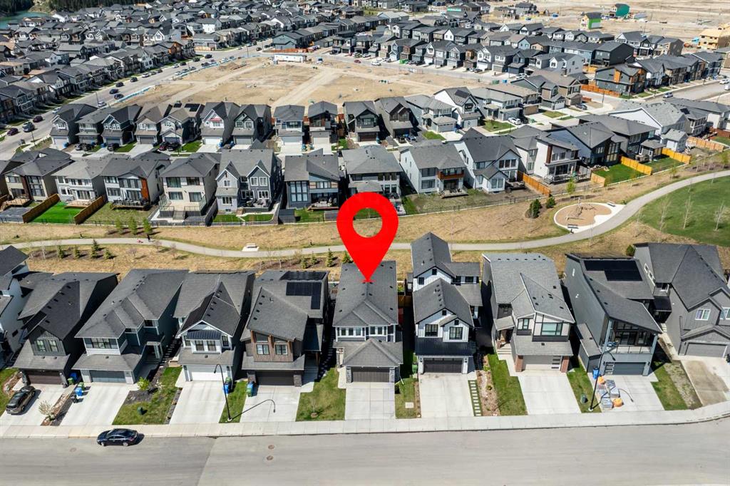 Picture of 59 Royston Rise NW, Calgary Real Estate Listing