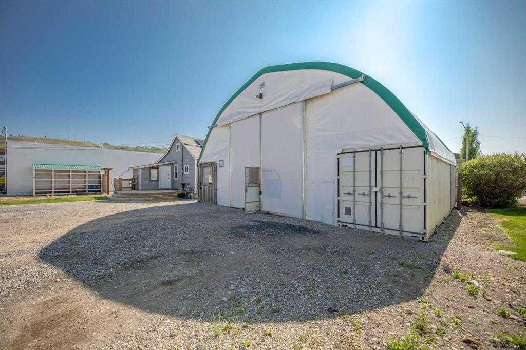 Picture of 125b River Avenue , Cochrane Real Estate Listing
