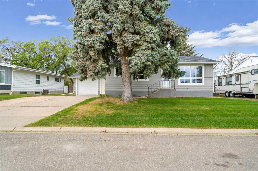 Picture of 5716 53 Street , Taber Real Estate Listing