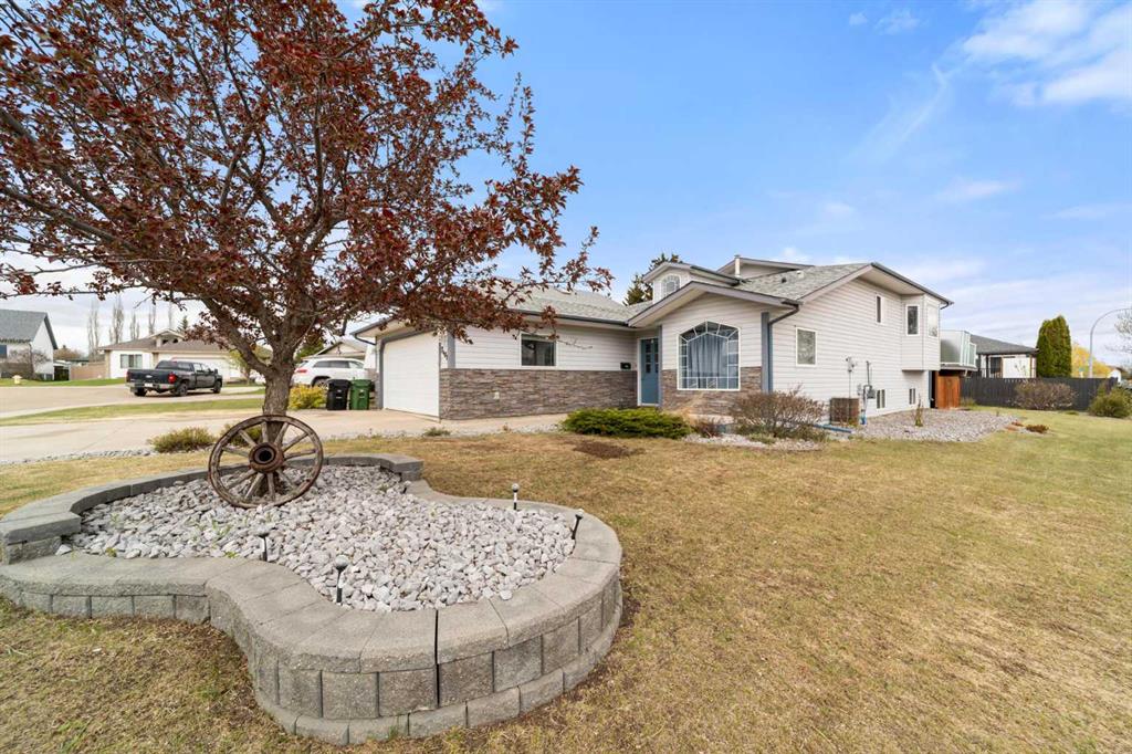 Picture of 3401 59 Street Close  , Camrose Real Estate Listing