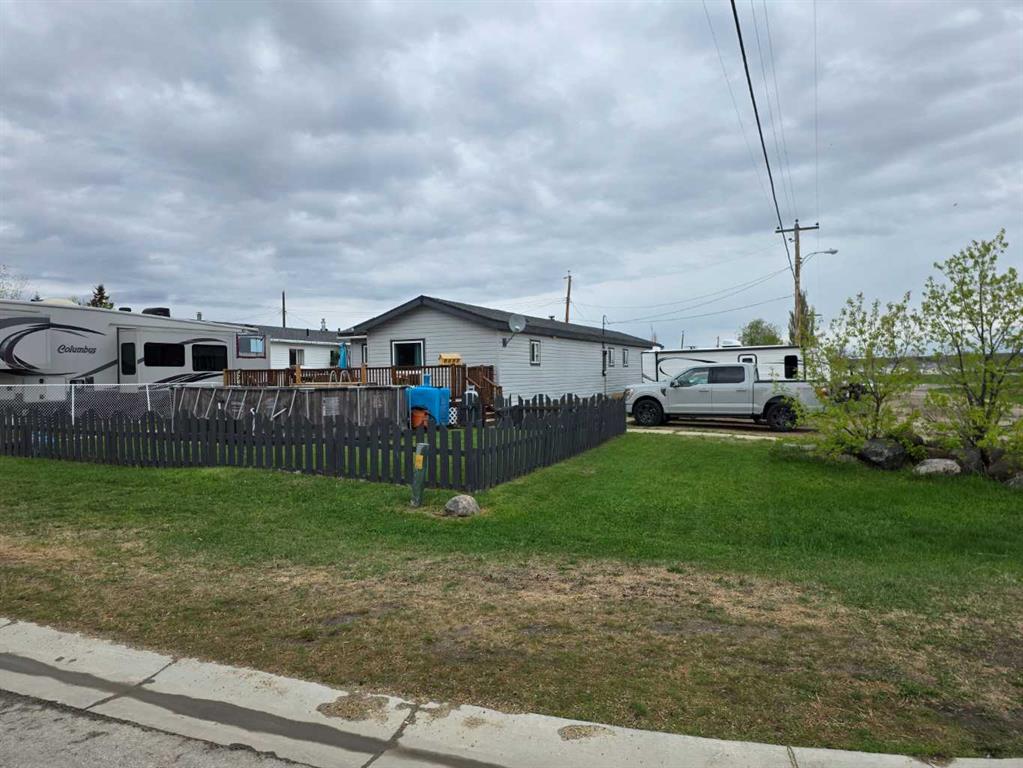 Picture of 9702 104 Avenue , Clairmont Real Estate Listing