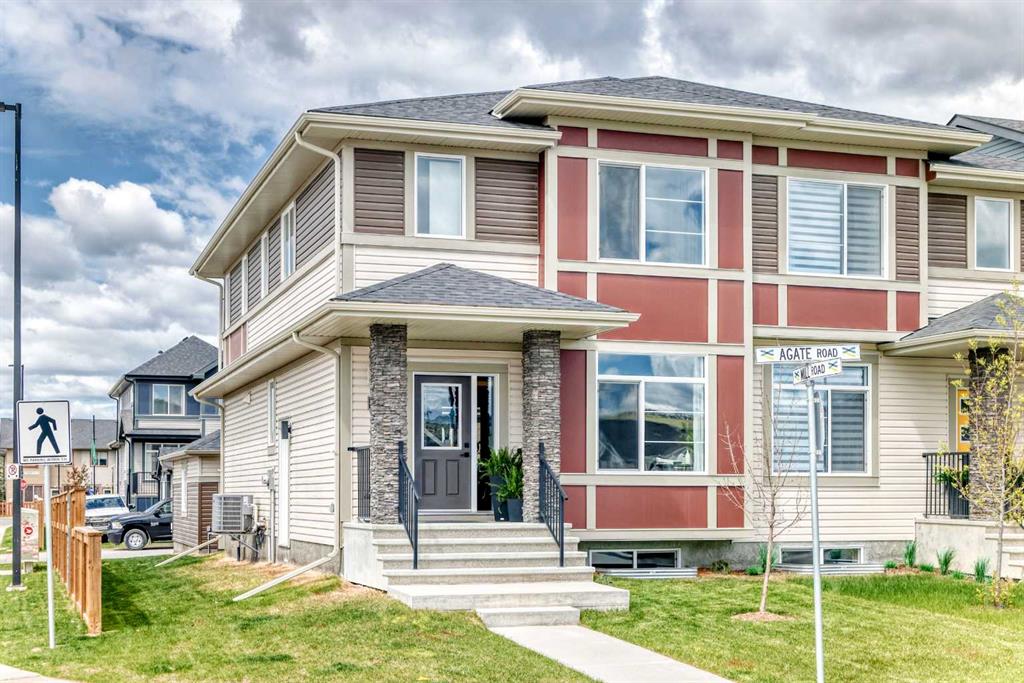 Picture of 3 Agate Road , Cochrane Real Estate Listing
