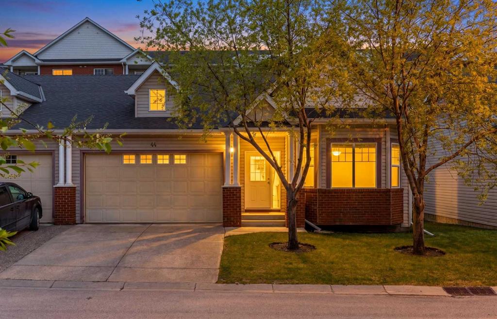 Picture of 44 Prestwick Pond Terrace SE, Calgary Real Estate Listing