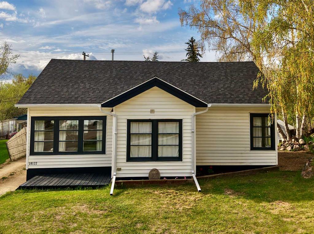 Picture of 10122 106 Avenue , Peace River Real Estate Listing