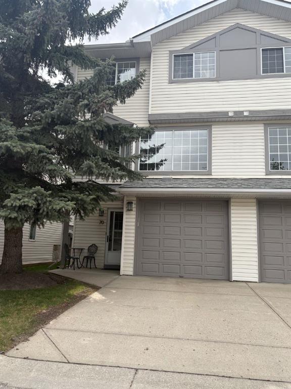 Picture of 70 Kingsland Villas SW, Calgary Real Estate Listing
