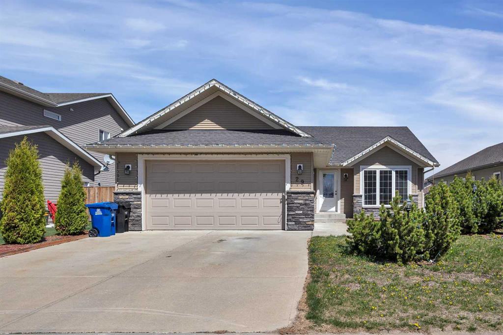 Picture of 29 Chinook Street , Blackfalds Real Estate Listing