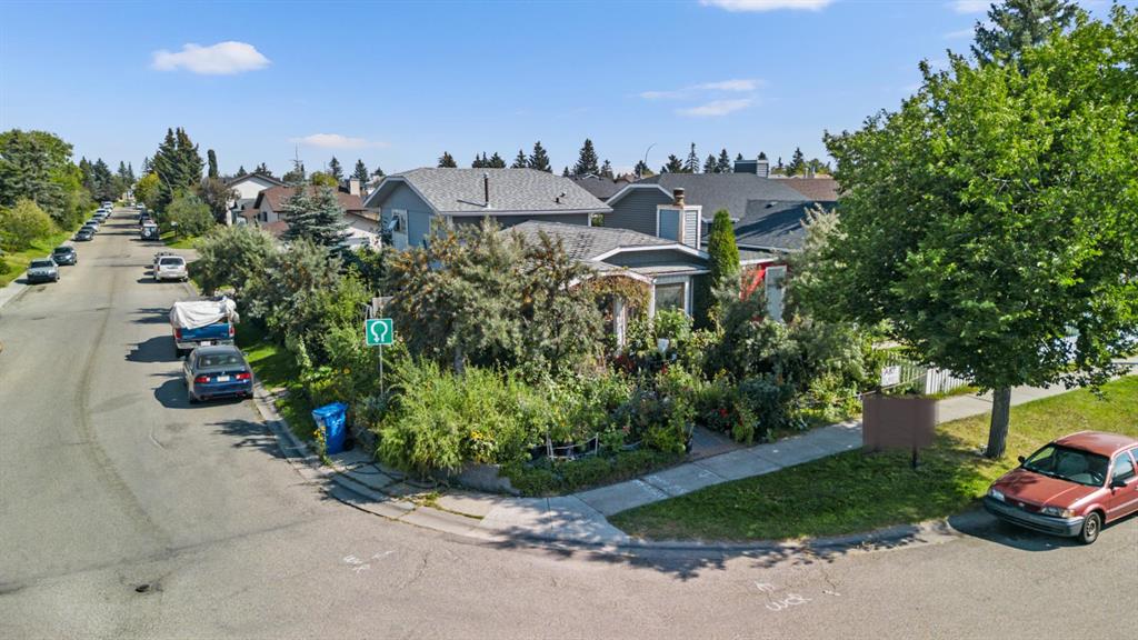 Picture of 16 Tararidge Drive NE, Calgary Real Estate Listing