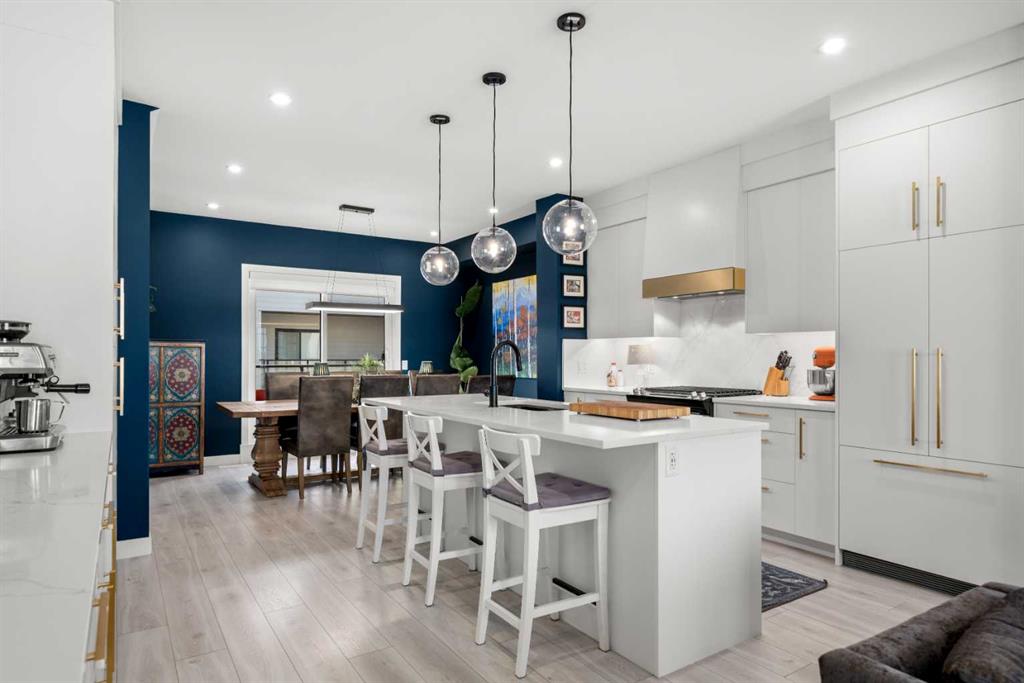 Picture of 8161 8 Avenue SW, Calgary Real Estate Listing