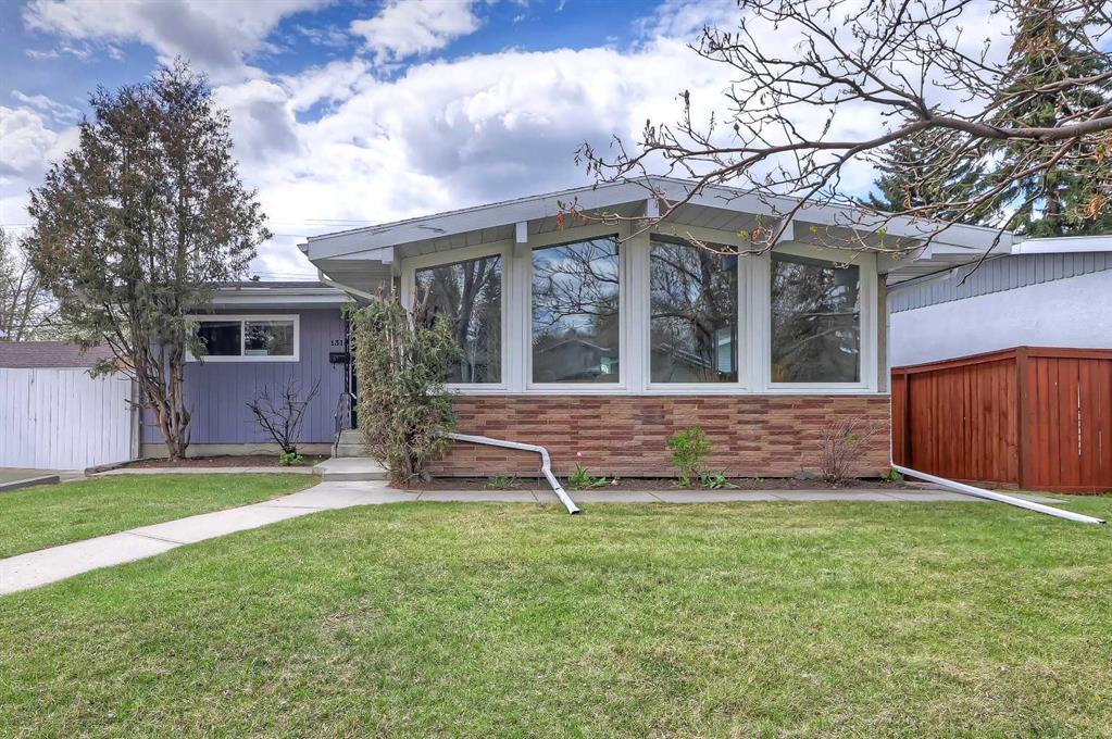 Picture of 1315 Northmount Drive NW, Calgary Real Estate Listing