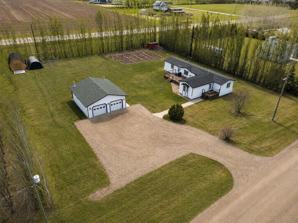 Picture of 9229 95 Avenue , Rural Mackenzie County Real Estate Listing