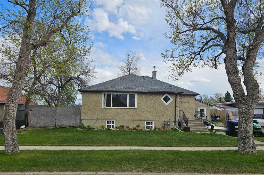 Picture of 2311 22 Street , Nanton Real Estate Listing