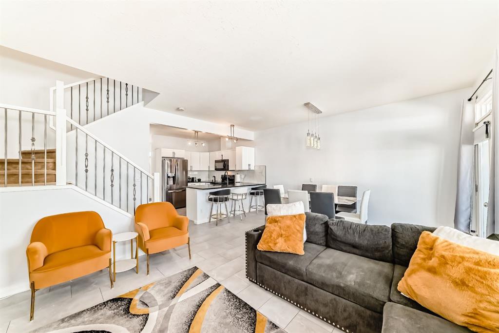 Picture of 124 Royal Manor NW, Calgary Real Estate Listing