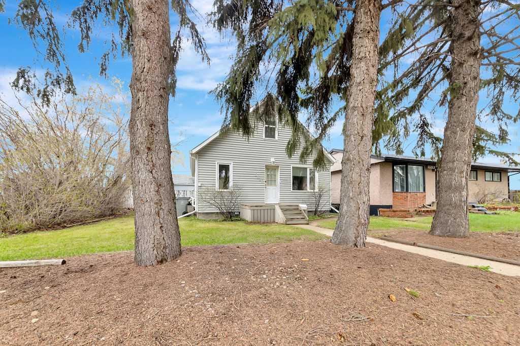 Picture of 5520 49 Street , Lloydminster Real Estate Listing
