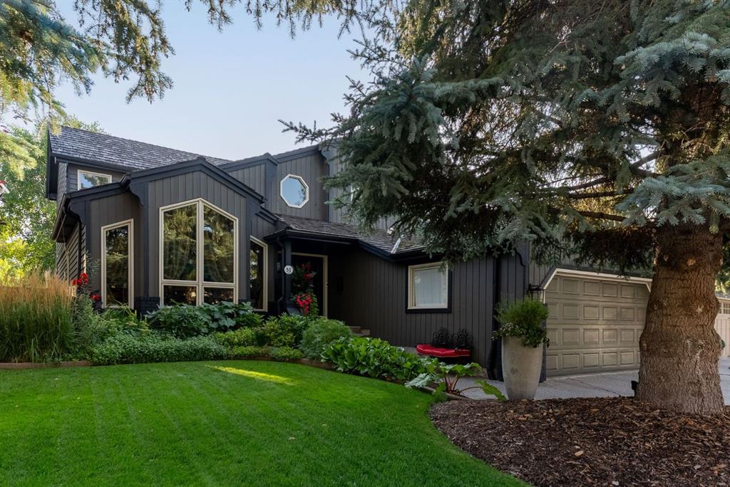Picture of 51 Woodridge Close SW, Calgary Real Estate Listing