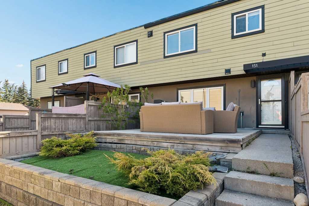 Picture of 151, 3809 45 Street SW, Calgary Real Estate Listing