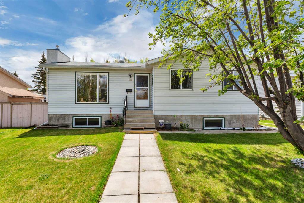 Picture of 4318 45 Ave  , Sylvan Lake Real Estate Listing