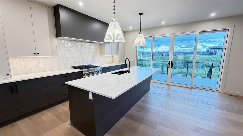 Picture of 52 Crimson Ridge Heights NW, Calgary Real Estate Listing