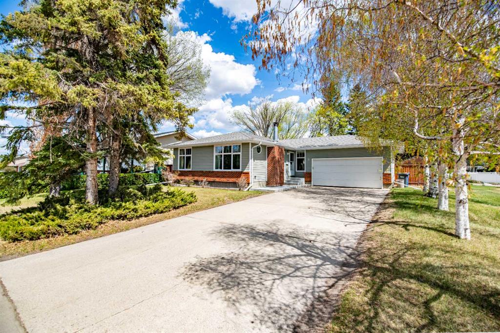 Picture of 3 Allsop Avenue , Red Deer Real Estate Listing