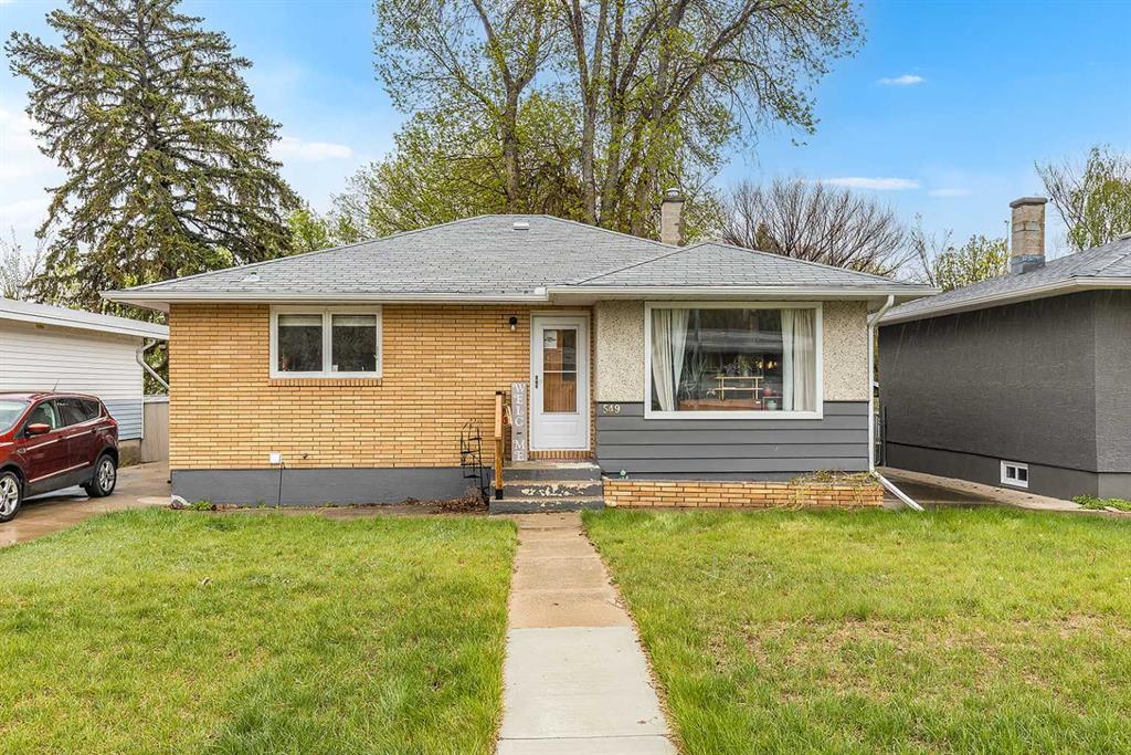 Picture of 549 2 Street NE, Medicine Hat Real Estate Listing