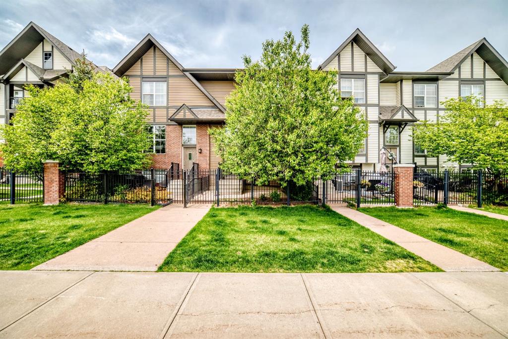 Picture of 314 New Brighton Villas SE, Calgary Real Estate Listing