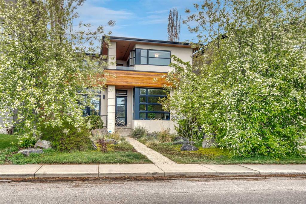Picture of 2008 38 Avenue SW, Calgary Real Estate Listing