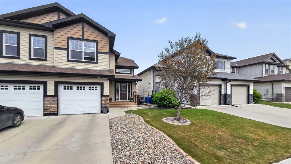 Picture of 751 Silkstone Close W, Lethbridge Real Estate Listing