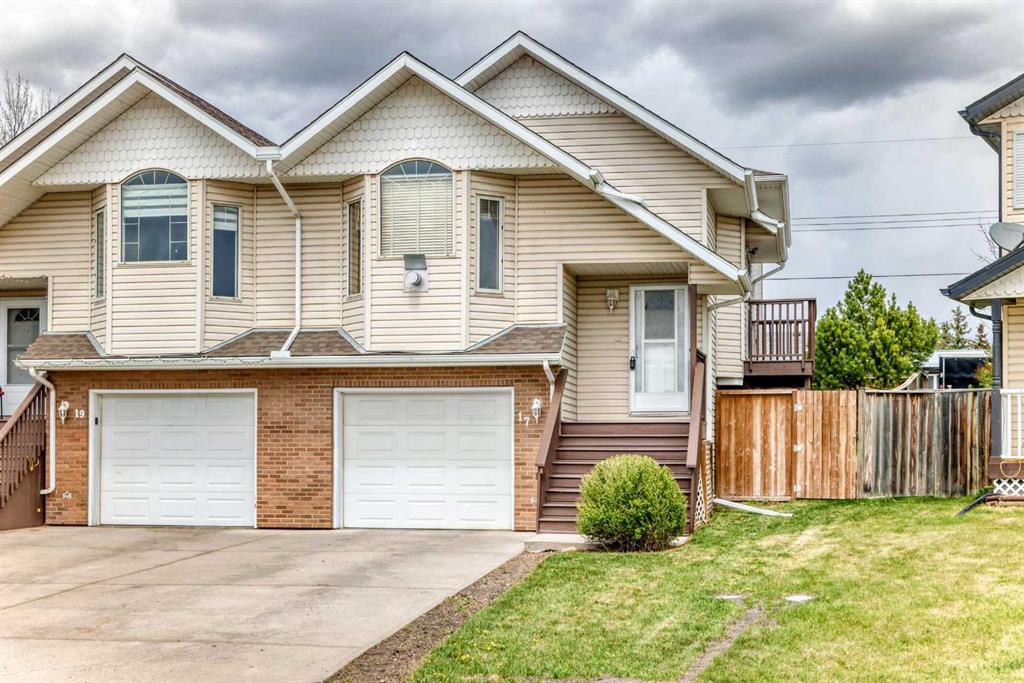 Picture of 17 Ross Place , Crossfield Real Estate Listing