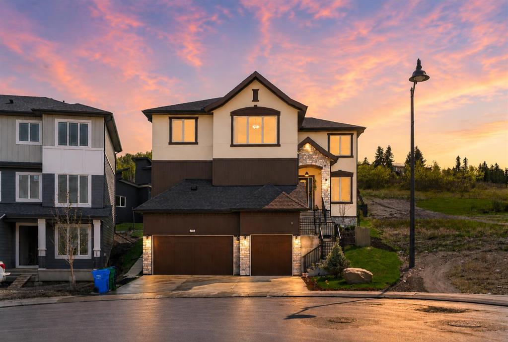 Picture of 148 Crestridge Terrace SW, Calgary Real Estate Listing