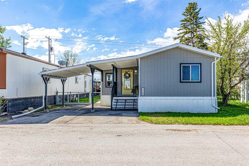 Picture of 117 Sunset Way , High River Real Estate Listing