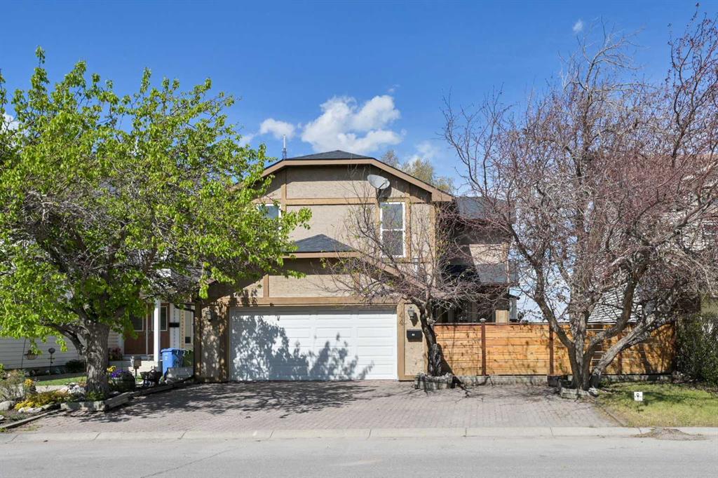 Picture of 44 Coach Manor Rise SW, Calgary Real Estate Listing