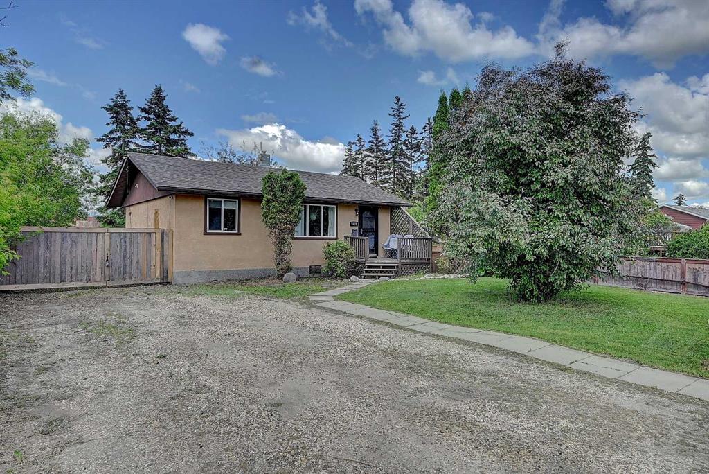Picture of 9624 Hillcrest Drive , Grande Prairie Real Estate Listing