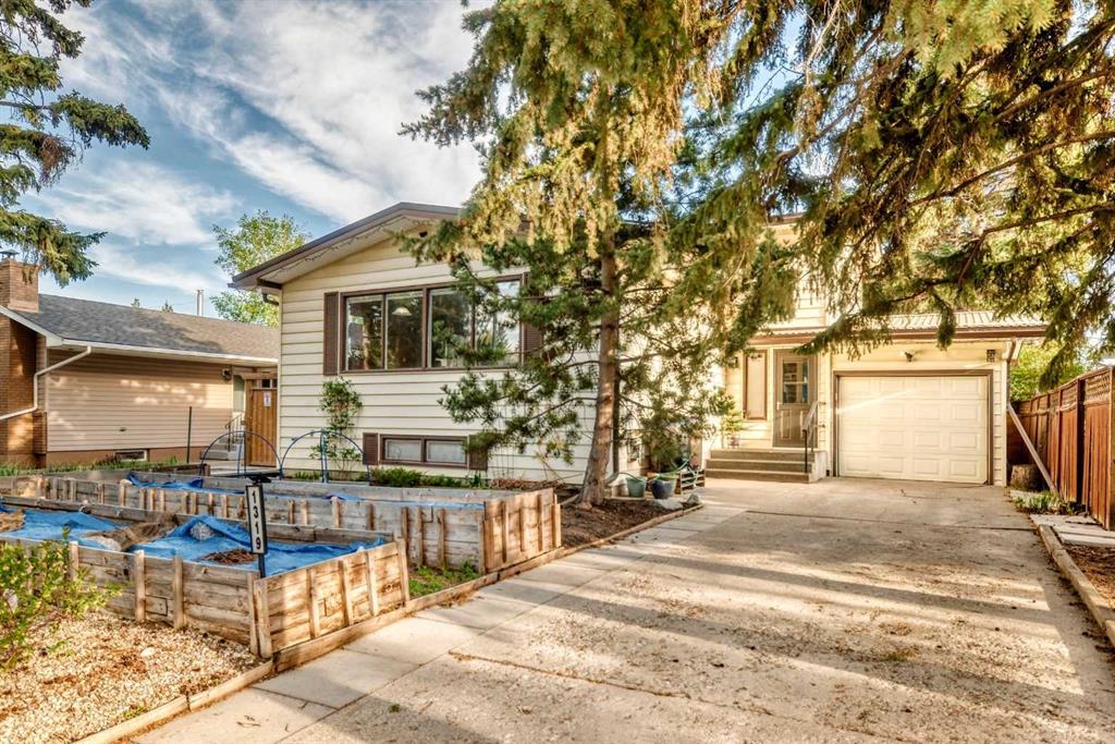 Picture of 1319 104 Avenue SW, Calgary Real Estate Listing
