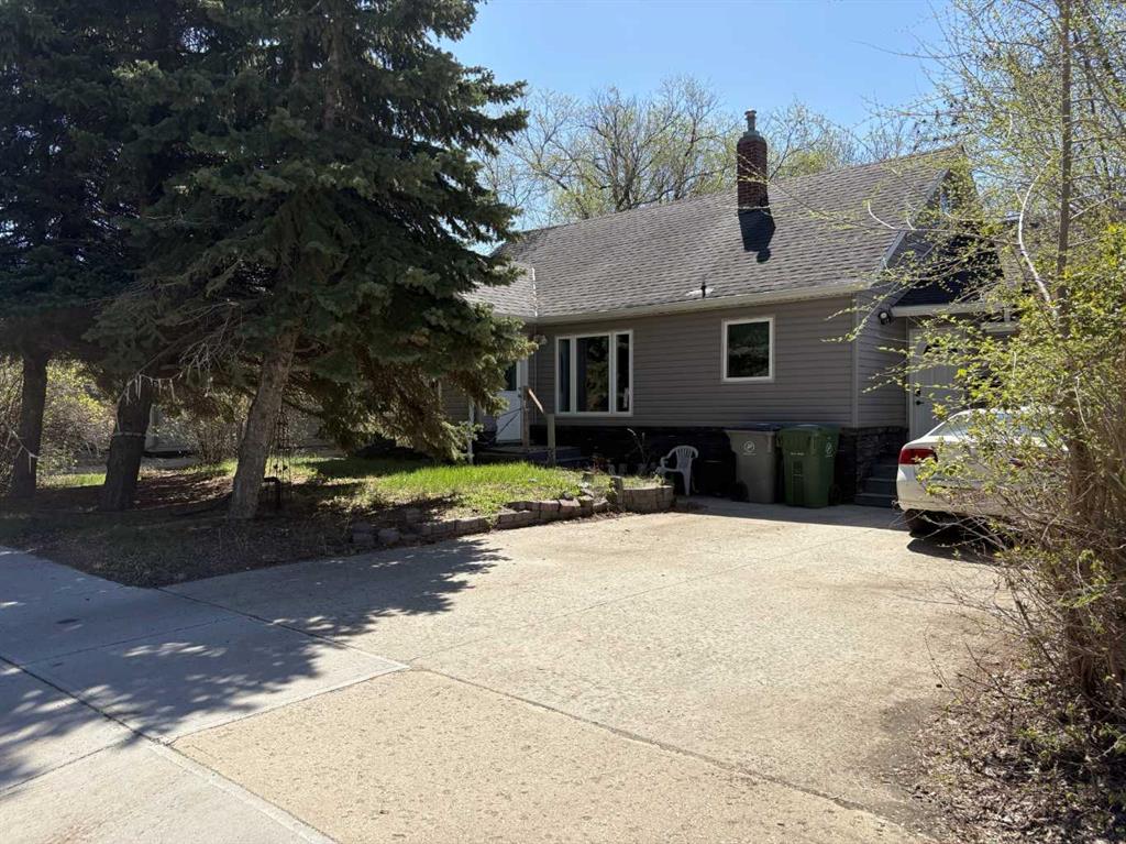 Picture of 5223 50 Street , Lloydminster Real Estate Listing