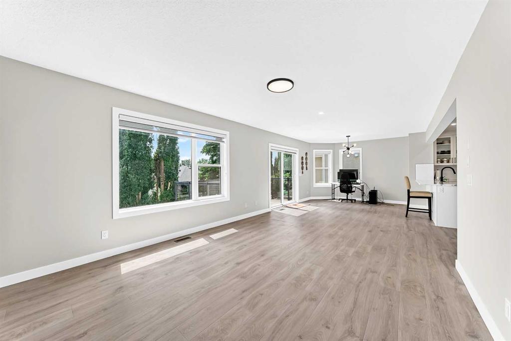 Picture of 184 Panorama Hills Manor NW, Calgary Real Estate Listing