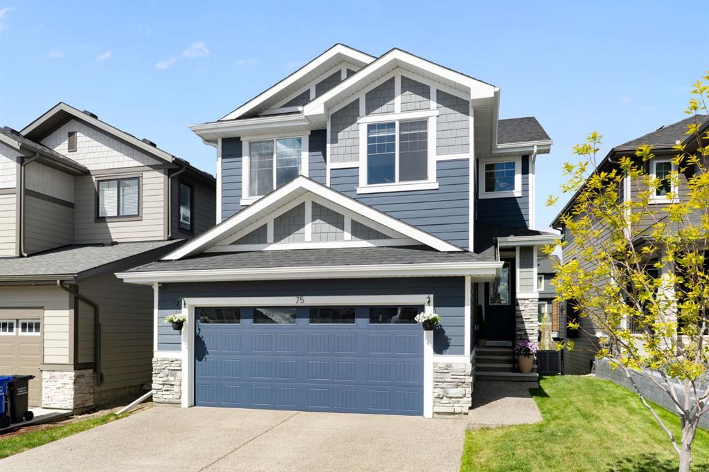 Picture of 75 Sundown Crescent , Cochrane Real Estate Listing