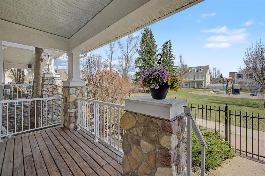 Picture of 8 Ypres Lane SW, Calgary Real Estate Listing