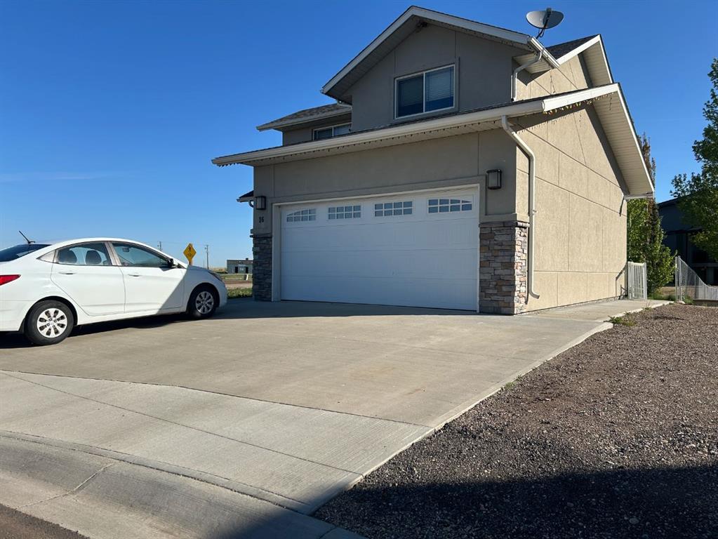 Picture of 16 Blue Heron Court S, Lake Newell Resort Real Estate Listing