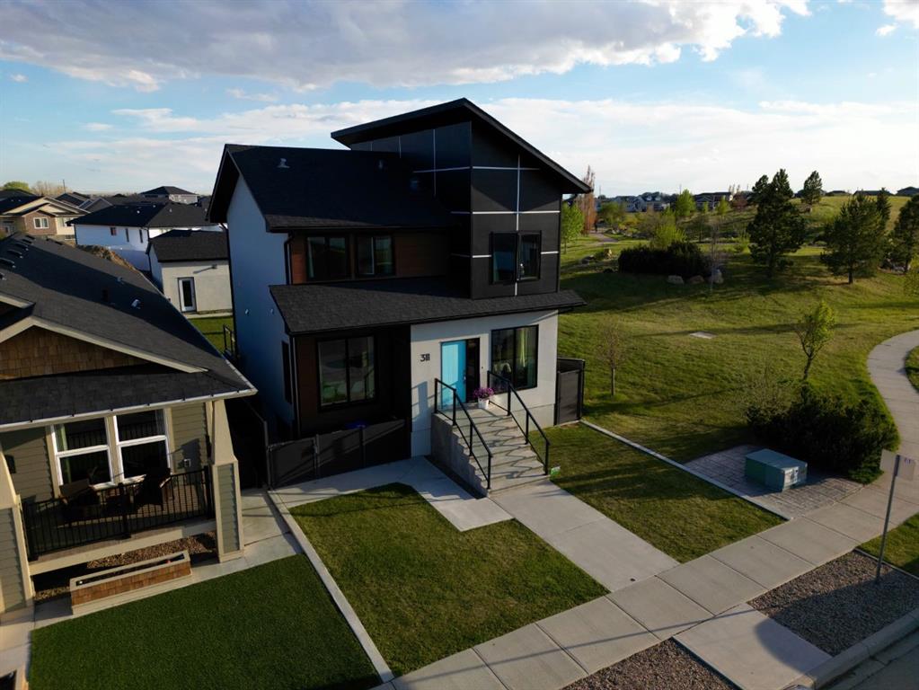 Picture of 311 Somerside Road SE, Medicine Hat Real Estate Listing