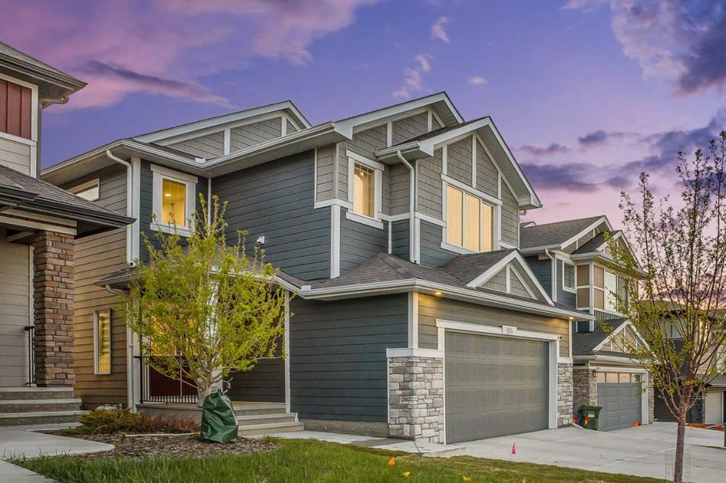 Picture of 814 Bluerock Way SW, Calgary Real Estate Listing