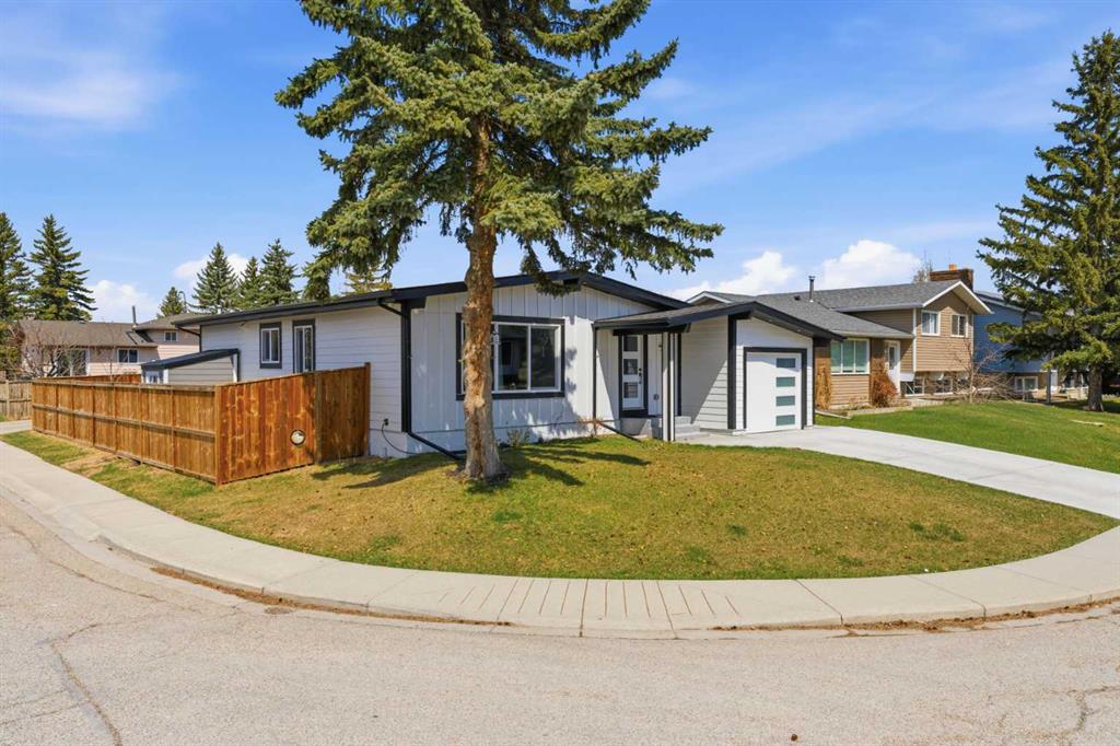 Picture of 428 Queen Anne Way SE, Calgary Real Estate Listing