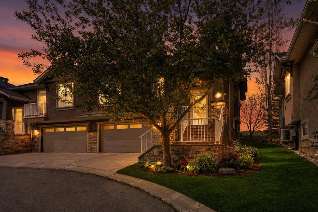Picture of 6 Discovery Woods Villas SW, Calgary Real Estate Listing