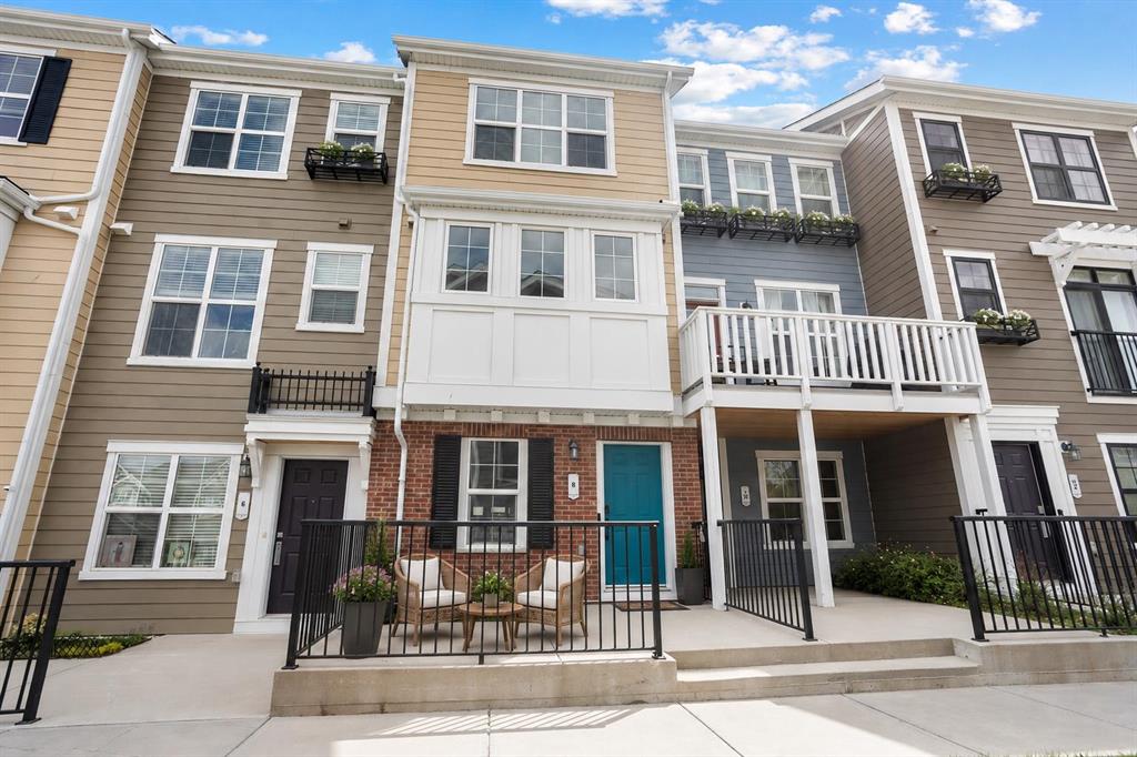 Picture of 8 Sherwood Row NW, Calgary Real Estate Listing