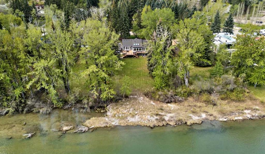Picture of 7136 Bow Crescent NW, Calgary Real Estate Listing
