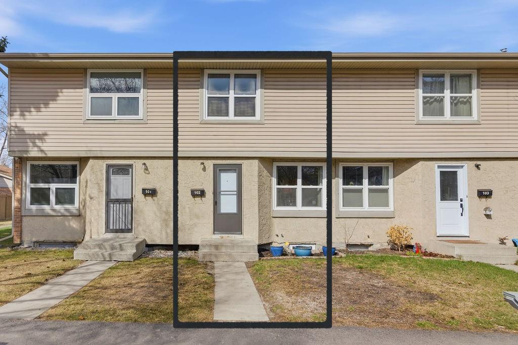 Picture of 102, 123 Queensland Drive SE, Calgary Real Estate Listing